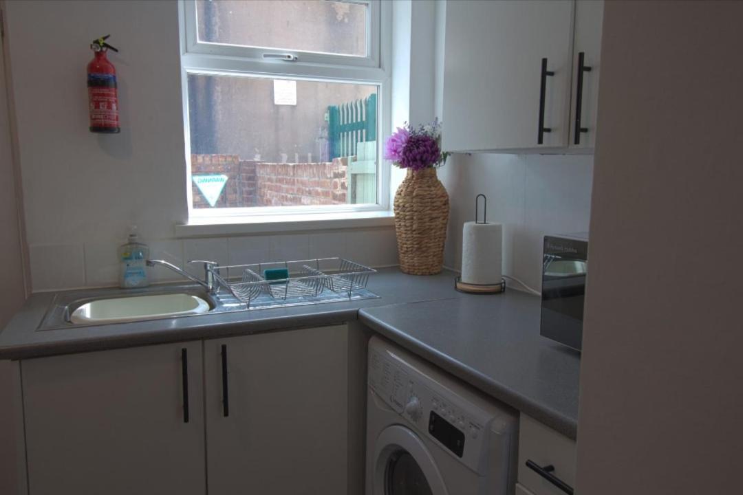 Egton St - Stylish House With Parking, Near Town! Vila Kingston upon Hull Exterior foto